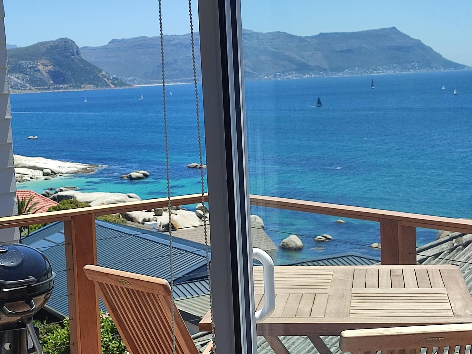 Penguins View Guesthouse Саймонстаун Экстерьер фото